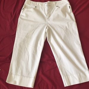 White Capri pants